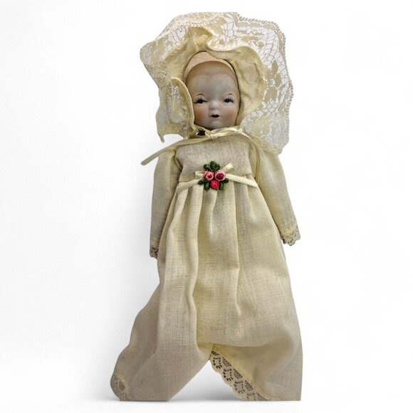 Vtg 1982 Schmid Happyland 7.5" Porcelain Bisque Doll With Lace Bonnet & Floral A - Picture 1 of 6